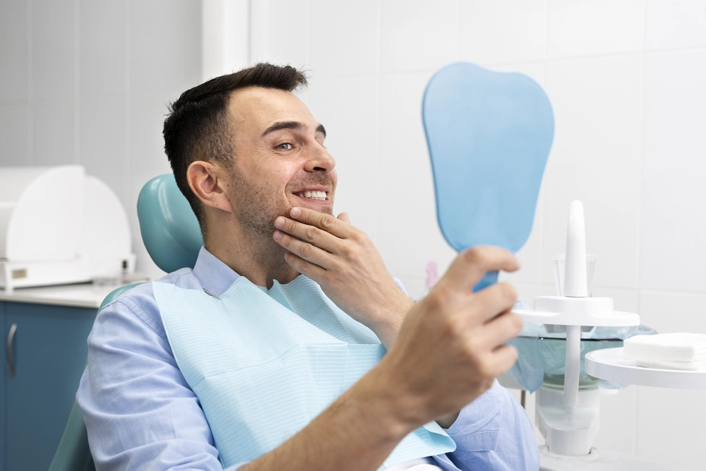 cerrar-en-cliente-feliz-en-clinica-dental-_1_
